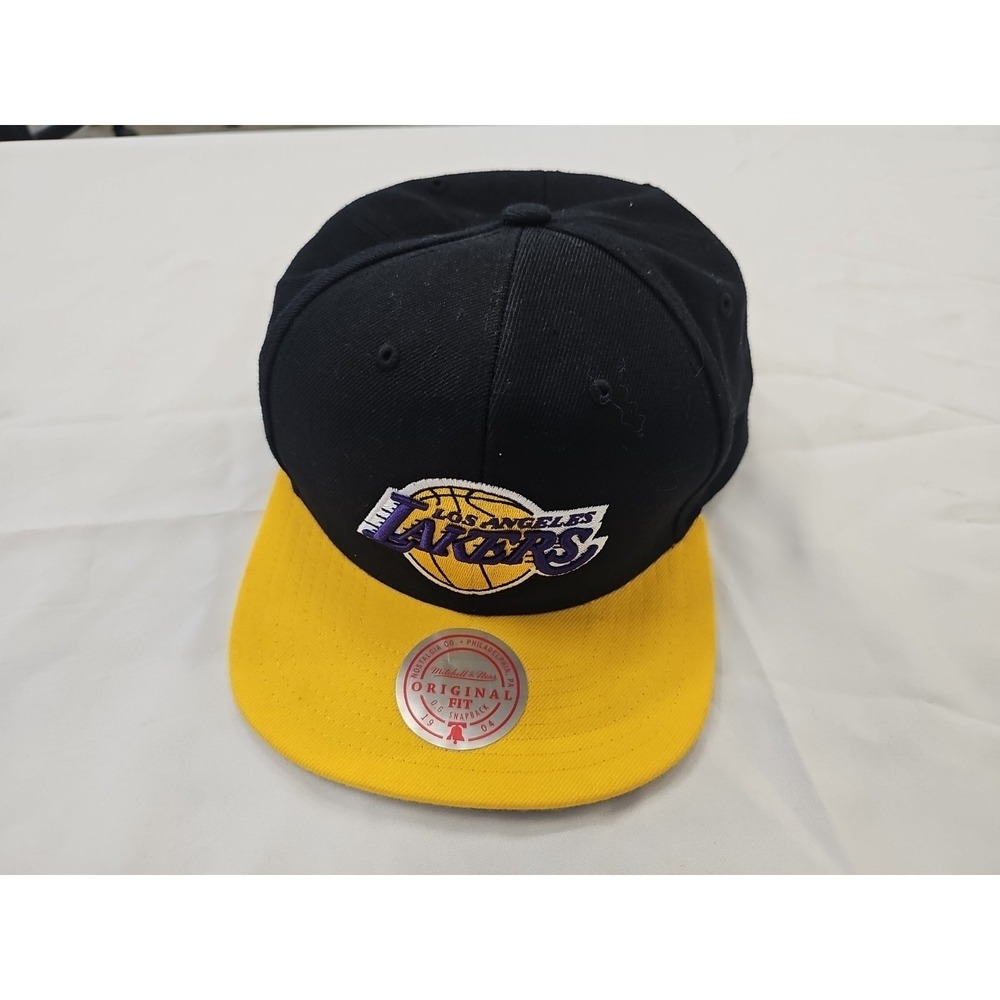 Mitchell‎ & Ness  Los Angeles Lakers Core Basic Black/Gold Snapback